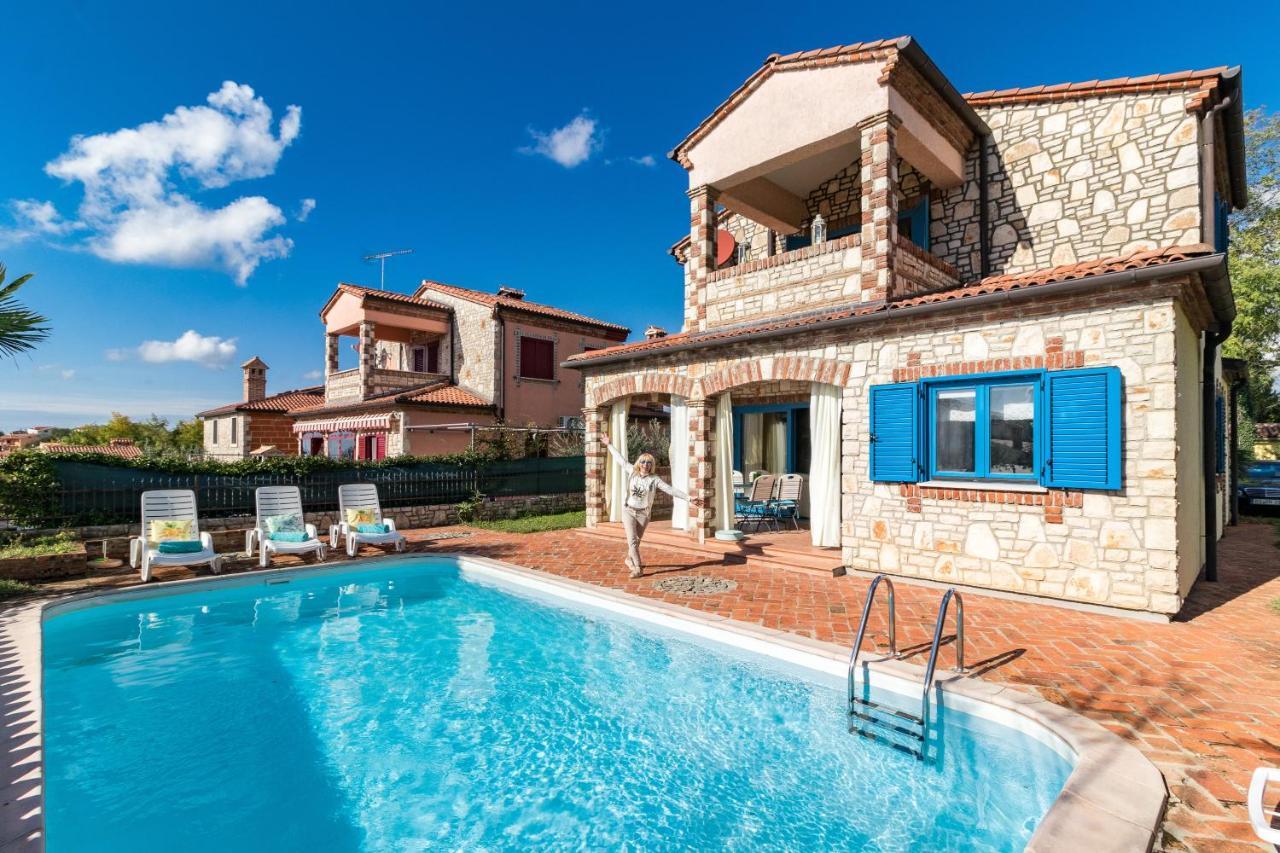 Villa-Johanna Kaštelir Exteriör bild