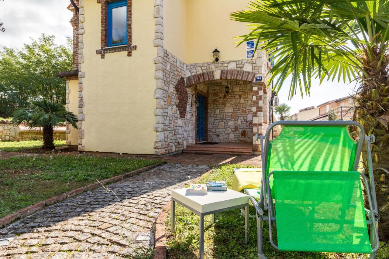 Villa-Johanna Kaštelir Exteriör bild